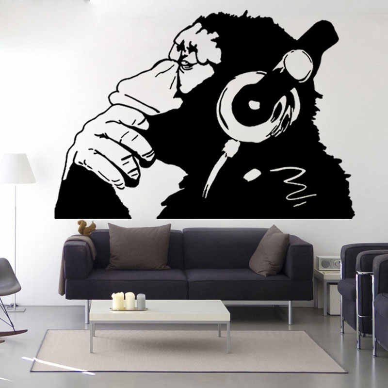 Decal dán tường đười ươi nghe nhạc trang trí độc đáo