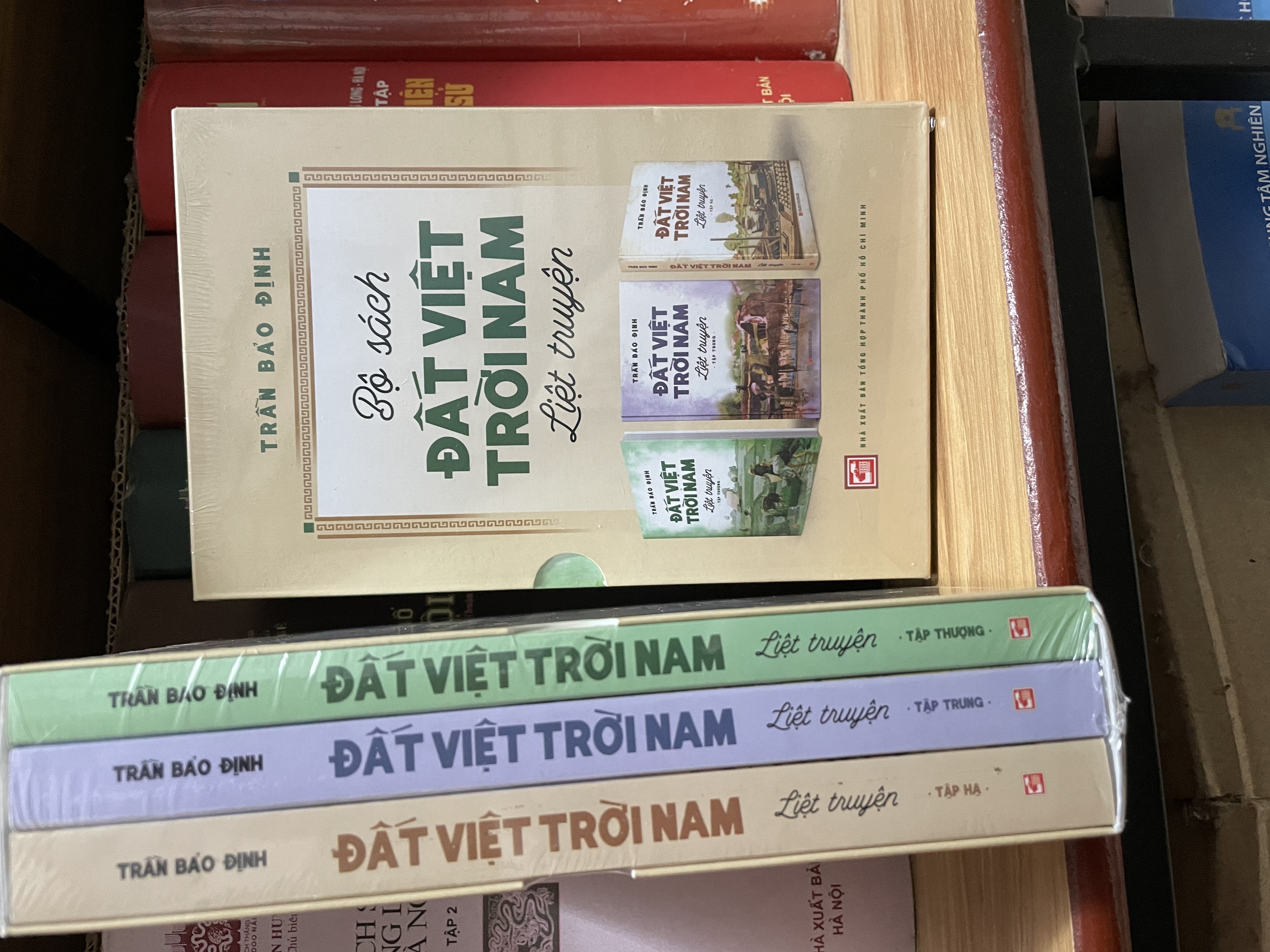 Đất Việt trời Nam liệt truyện (3 tập)