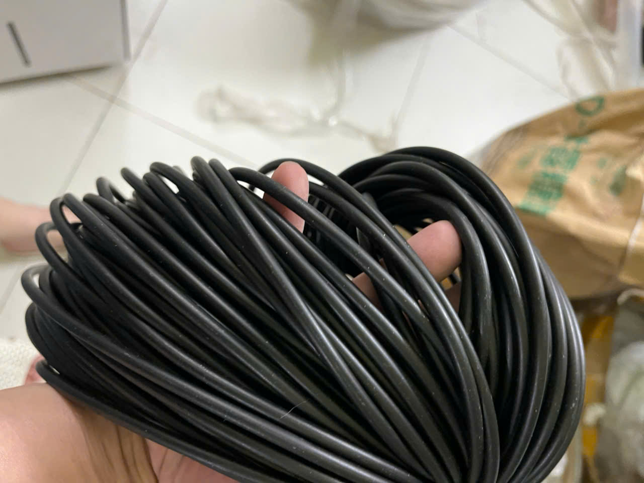 Ống đặc cao su fluoro, Dây Ron cao su flo chịu nhiệt độ cao chống ăn mòn mạnh, kháng acid và kiềm mạnh