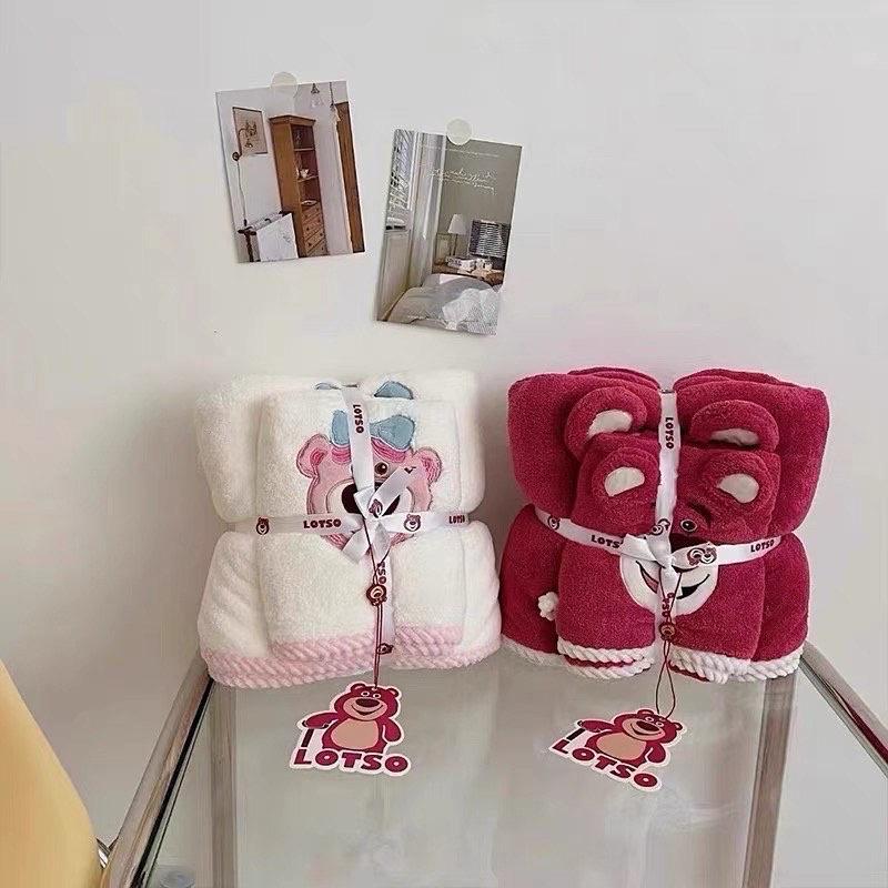 Combo 2 Khăn Tắm Hình Gấu Lotso Đáng Yêu, Cao Cấp , Size Lớn 70x140cm và nhỏ 75x35cm Siêu Mềm Mịn Dày Dặn - ĐỎ