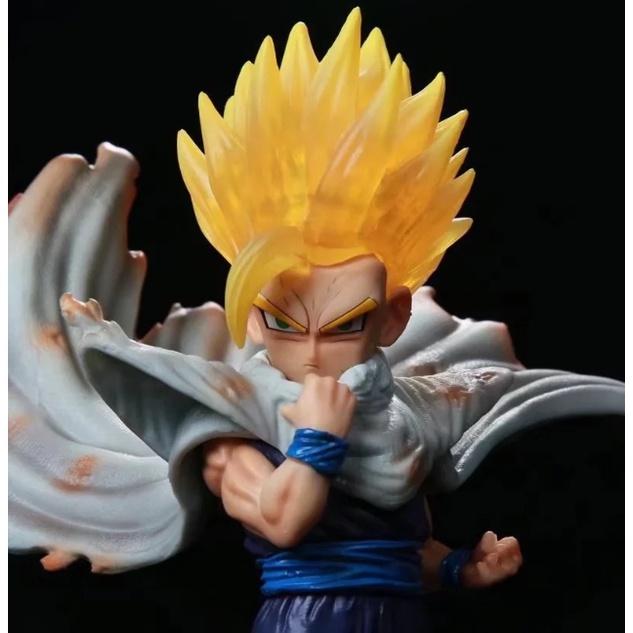 Mô hình Gohan đứng gồng có Led 23cm - Dragon ball