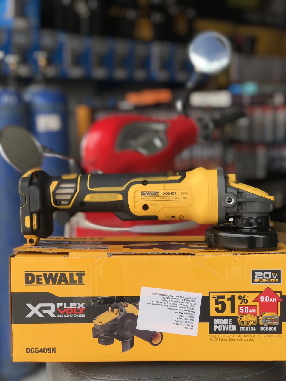 CHÍNH HÃNG - Máy mài góc dùng pin 20v và pin FlexVolt DeWalt DCG409N - B1 (Chưa Pin &amp;amp; Sạc)