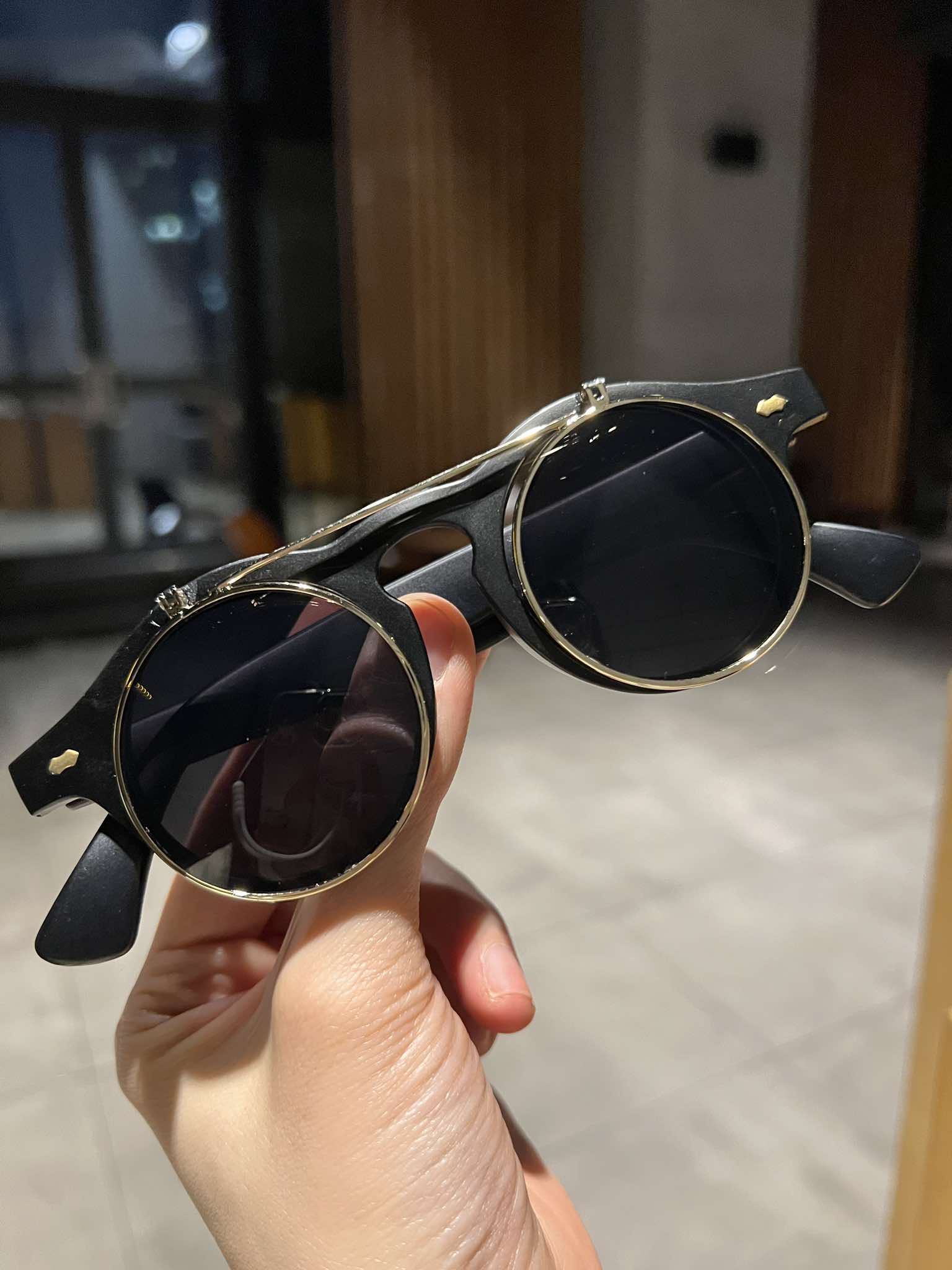 Kính mát nam nữ Mắt tròn Clip on 2 tròng bật nắp