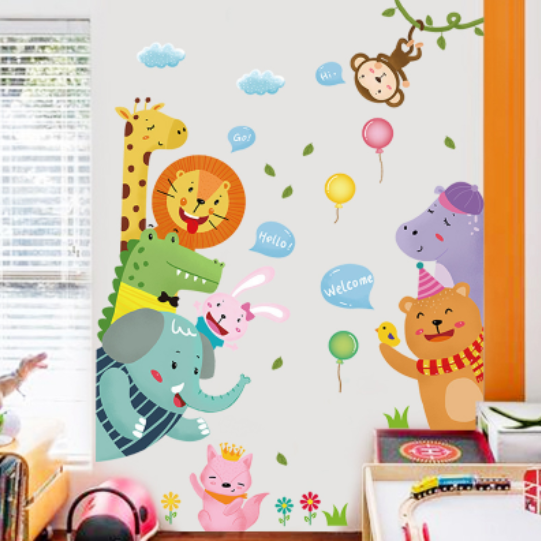 Decal trang trí tường - Những người bạn động vật chao·