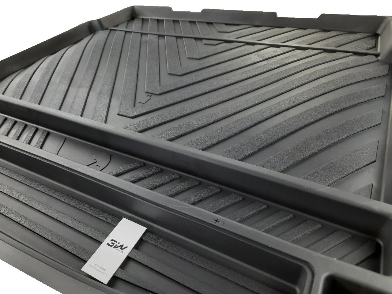 Thảm lót cốp xe ô tô VOLKSWAGEN TIGUAN L (2016-đến nay) nhãn hiệu Macsim 3W chất liệu TPE cao cấp màu đen