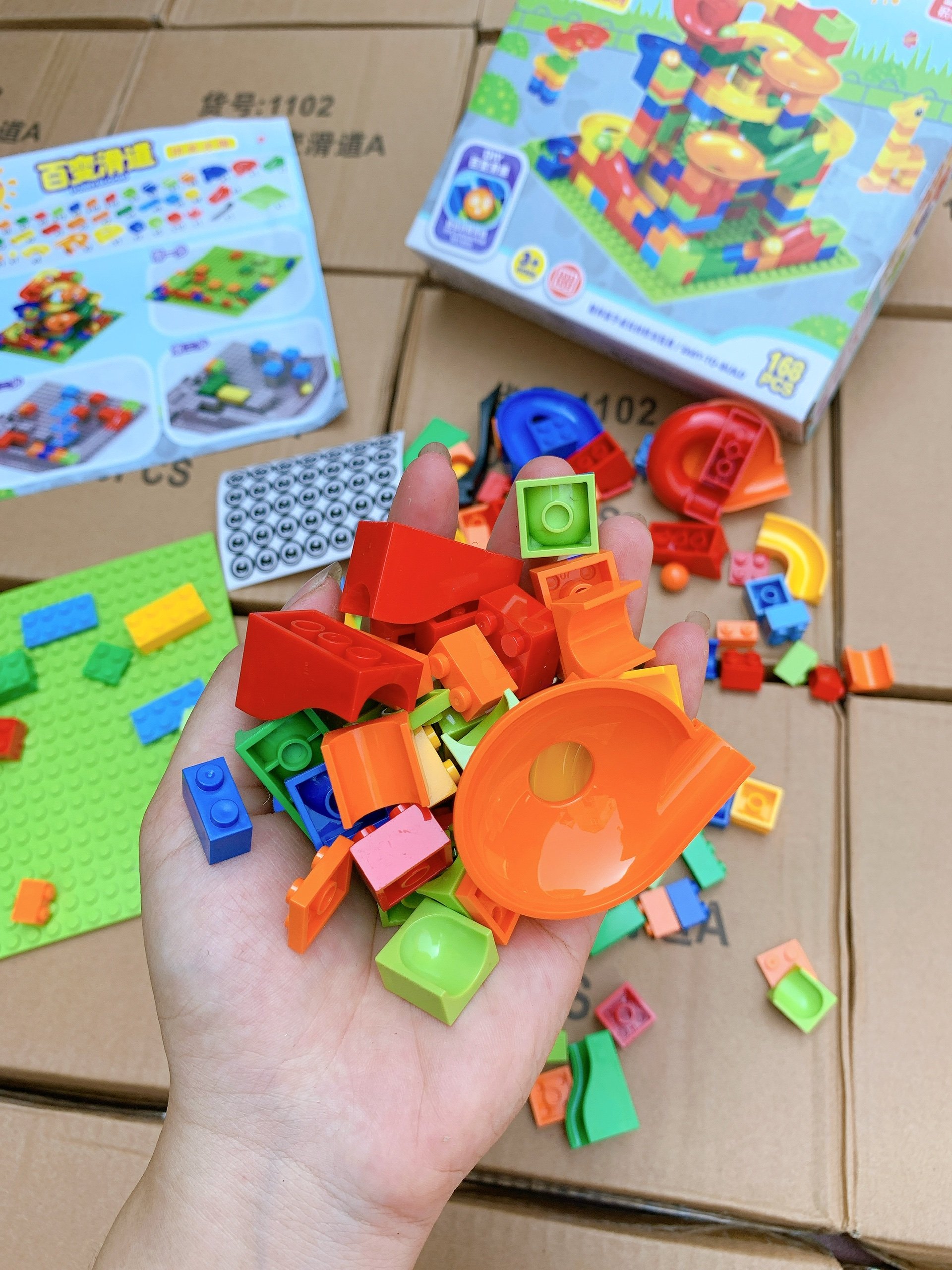 Đồ Chơi Xếp Hình Lắp Ráp Tháp Bi Lăn Bằng Nhựa 168 Chi Tiết