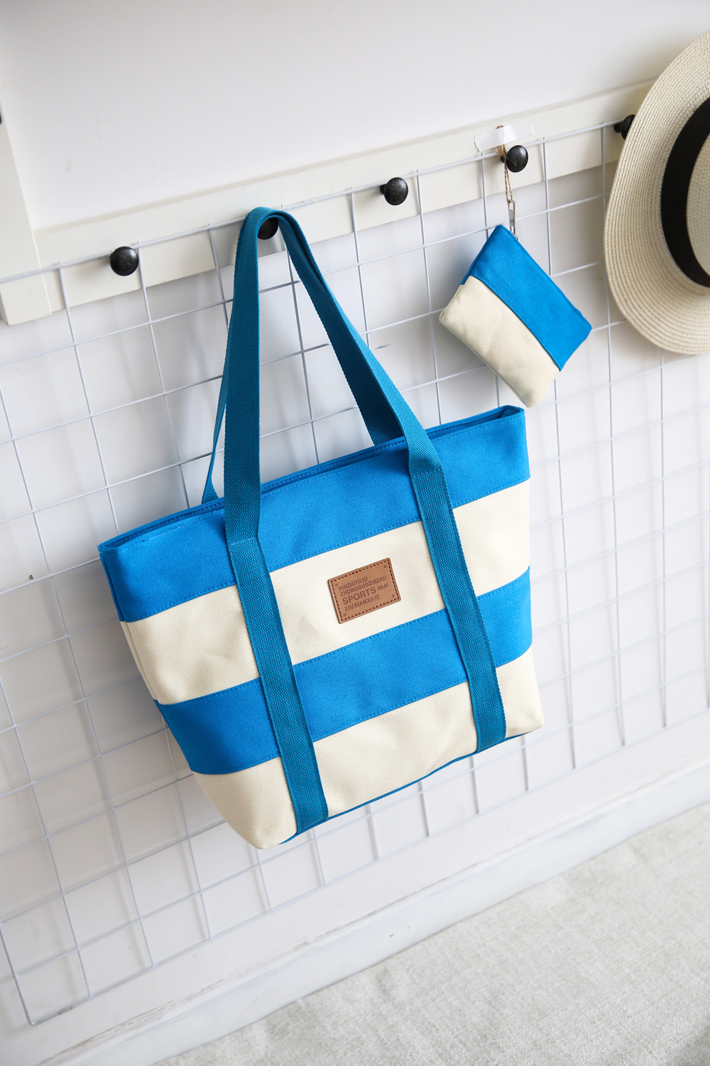 Túi khoác vai tote sọc ngang