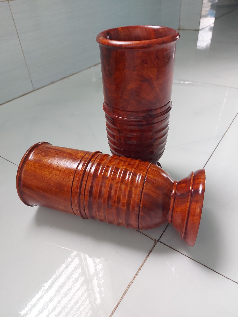 Ống Đựng Nhang gỗ hương nguyên khối cao 25cm