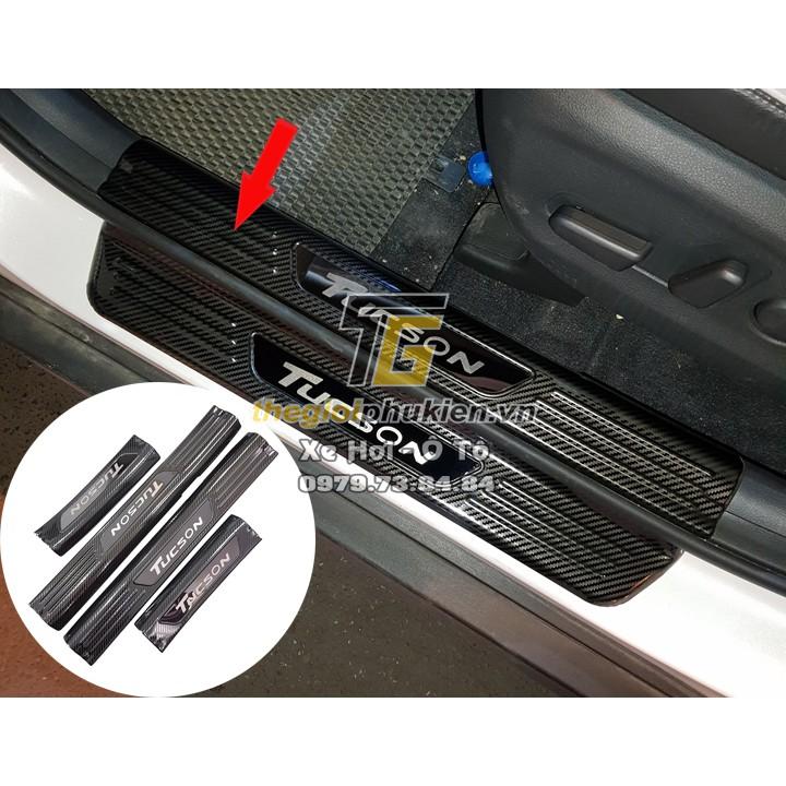 COMBO Nẹp bước chân và ốp chống trầy cốp Hyundai Tucson vân Carbon