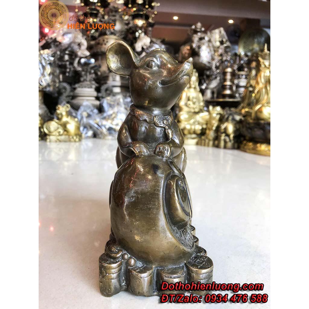 Tượng Linh Vật Chuột Ngồi Gậy Như Ý Bằng Đồng Màu giả Cổ