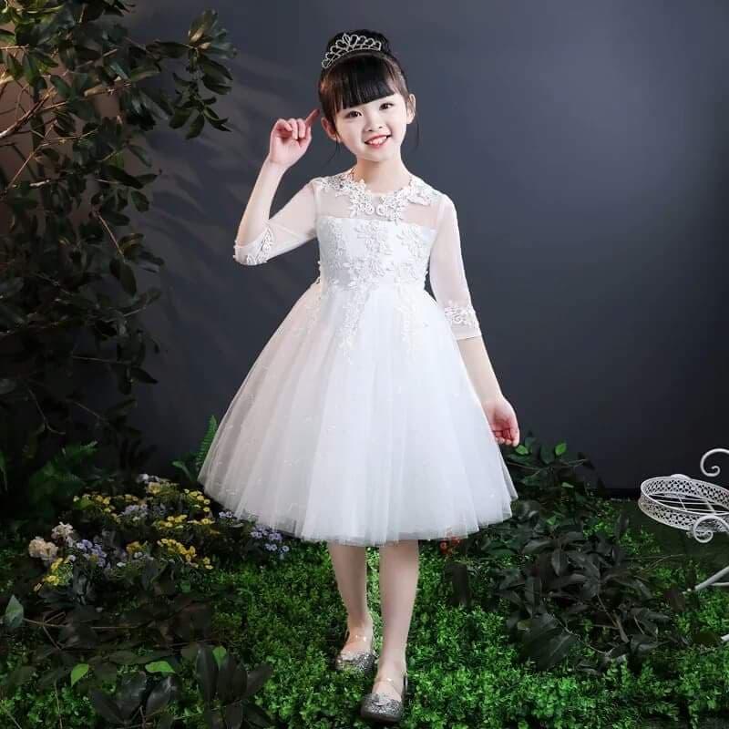 Đầm công chúa trắng có tay họa tiết hoa nỗi 3d cho bé dự tiệc sinh nhật thôi nôi, bé 1 tuổi đén 12 tuổi