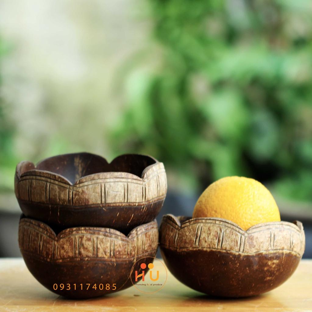 Tô gáo dừa khắc hoa văn Aur