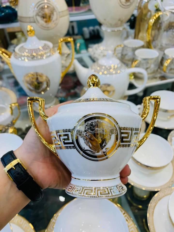 BỘ BÌNH TRÀ SỨ XƯƠNG CAO CẤP PHONG CÁCH CHÂU ÂU SANG TRỌNG, KÈM 6 ĐĨA LÓT TÁCH, 1 TỐNG TRÀ , 1 TỐNG SỮA - VD157