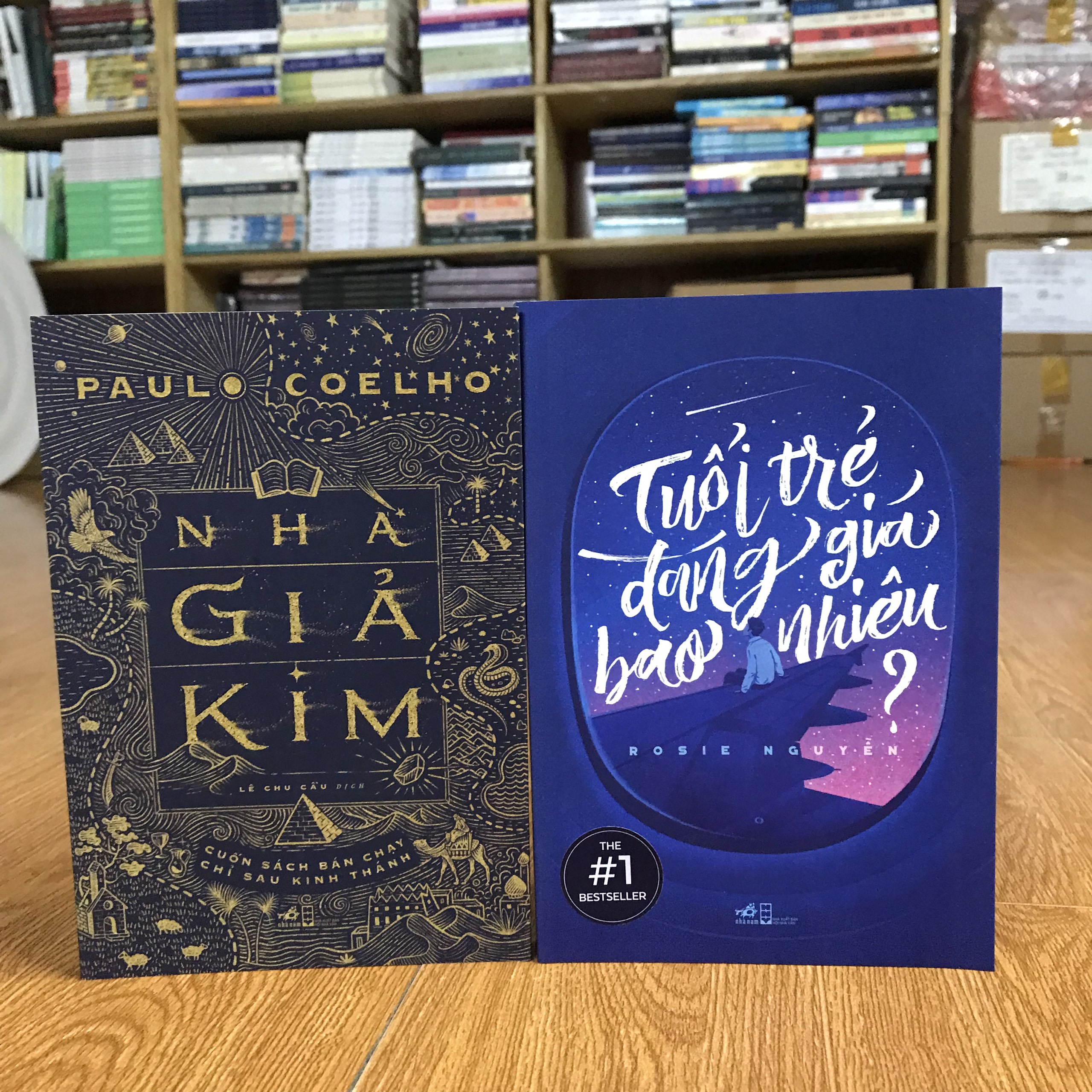 Combo sách bestseller: NHÀ GIẢ KIM + TUỔI TRẺ ĐÁNG GIÁ BAO NHIÊU (tặng kèm bookmark)