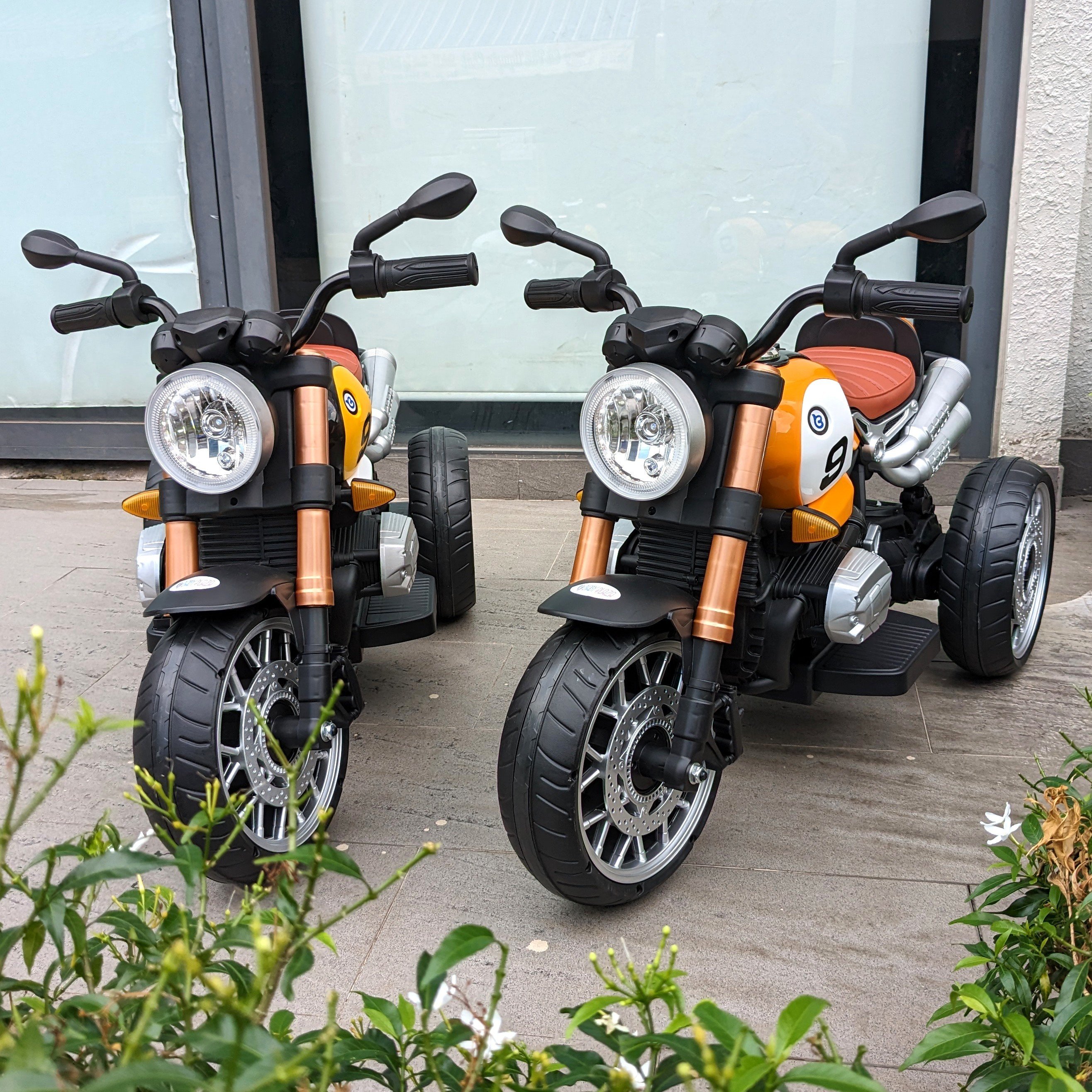 Xe mô tô điện 3 bánh cỡ lớn cho bé BABY PLAZA 909S
