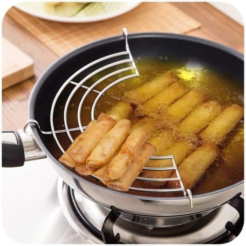 Vỉ gác chảo chiên, rán dầu mỡ bằng inox tiện dụng
