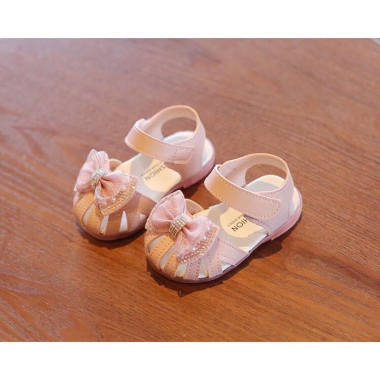 Dép sandal tập đi trẻ em phối Nơ đính đá phong cách vintage chống vấp cho bé gái mã SDB2