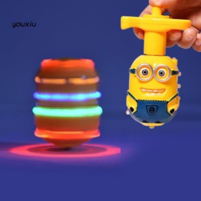 Con Quay Hình Minion Có Đèn Led Và Nhạc Cho Bé