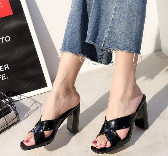 Guốc cao gót chữ X 8phân da bóng cute THG14