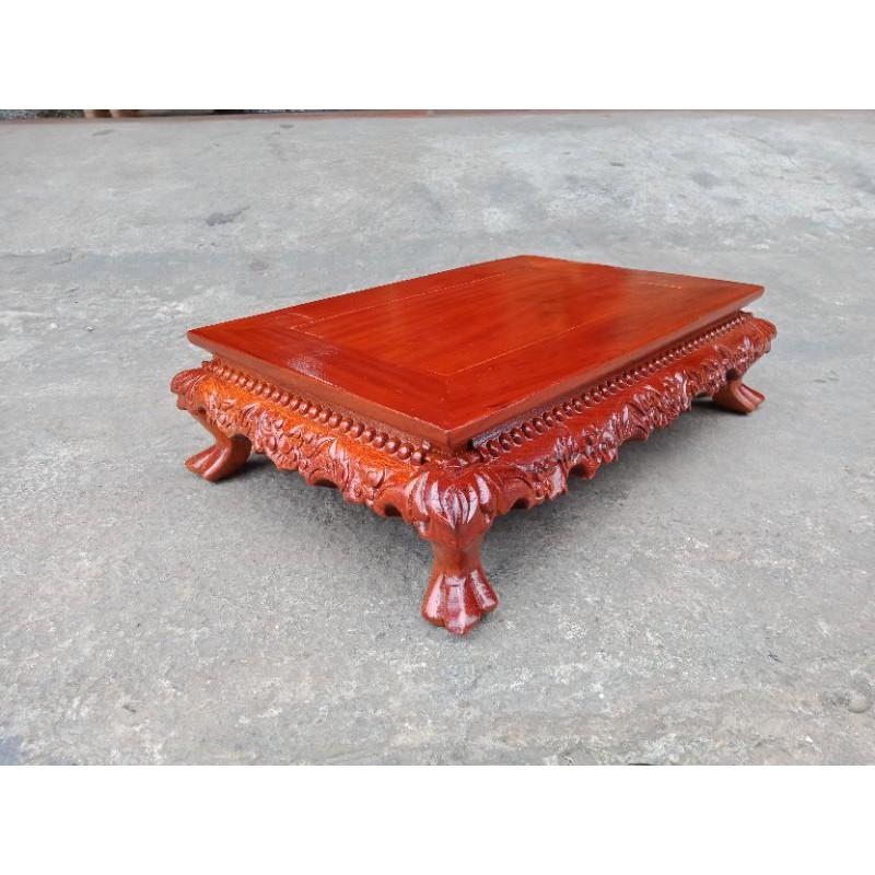 Kỉ chân quỳ gỗ hương ta 20x30x12cm