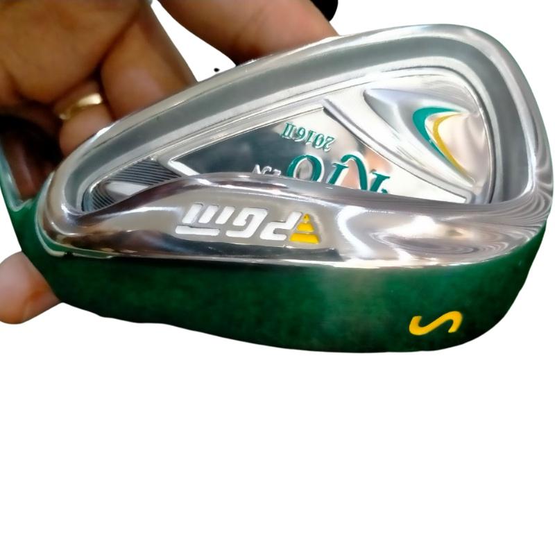 Set gậy golf Nữ tay phải gồm 4 gậy 1 Driver, 1 Iron 7, 1 gậy S, 1 Putter và đi kèm 1 túi gậy tập Golf