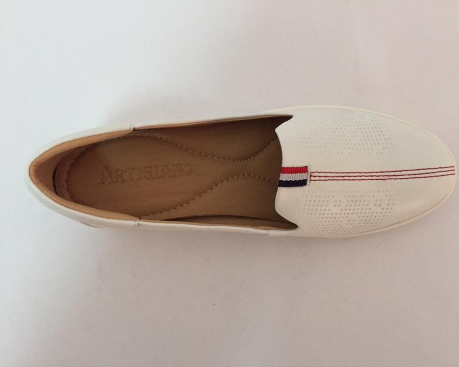 Giày slip on da lỗ kết hợp kẻ A13825