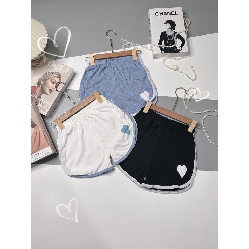 Quần Short Nữ Dáng Thể Thao In Trái Tim Chạy Chỉ Viền
