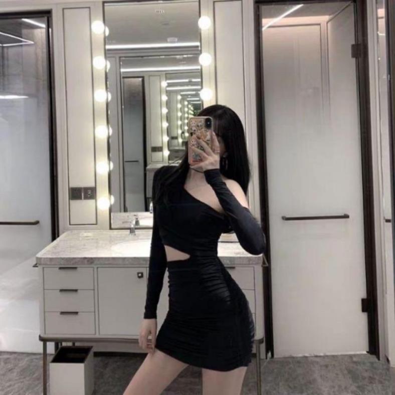 TS8-đầm ôm body khoét eo tay dài cottom su đen trắng