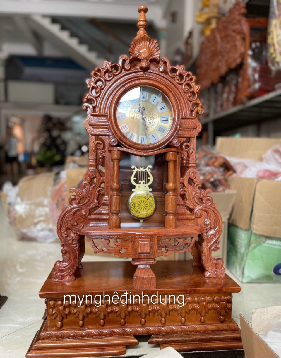 Đồng hồ quả lắc tân cổ điển để bàn cao 70x45x15cm + kệ chân đế  15x52x29cm bằng gỗ hương đá