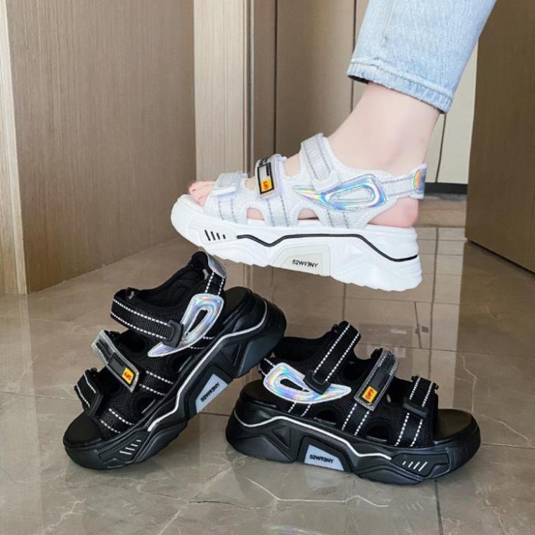 Giày Sandal Nữ, Giày Sandal Học Sinh Nữ Cao 5Cm Ba Quai Màu Đen Hàng Quảng Châu Fullbox Êm Mềm Rất Cá Tính Khi Mang