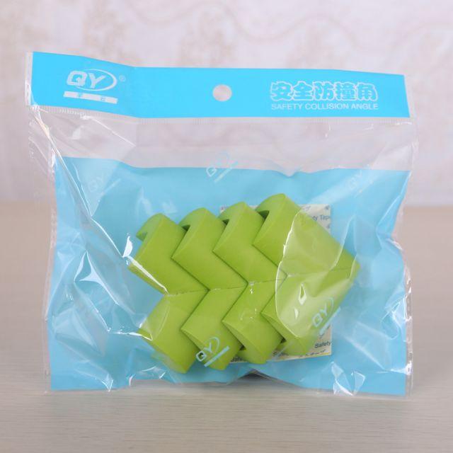 Bộ 4 mút xốp ốp góc bàn chống va đập an toàn cho bé