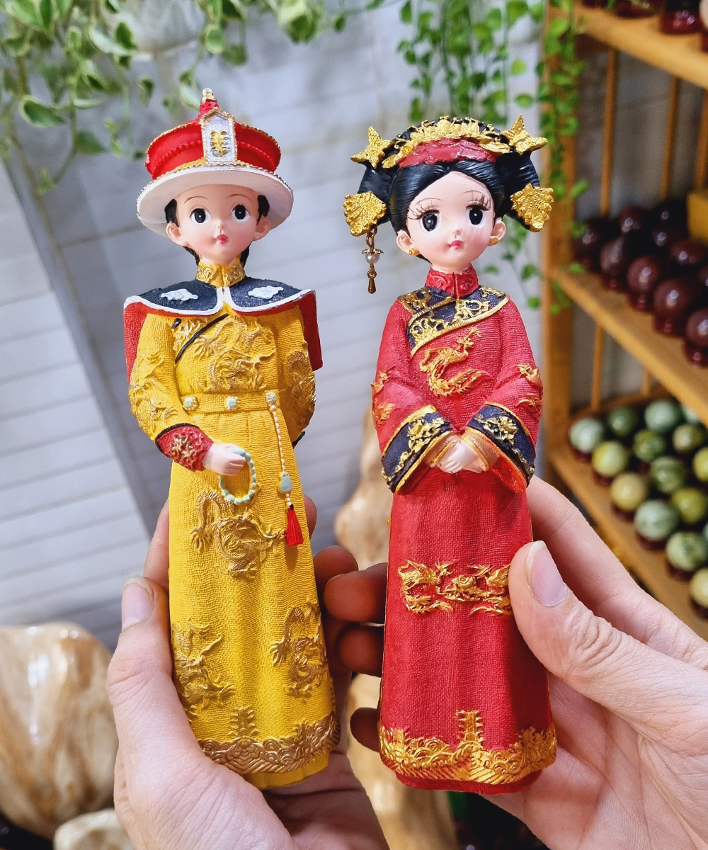 Bộ 02 tượng Hoàng Thượng - Hoàng Hậu cổ trang size nhỏ 18cm