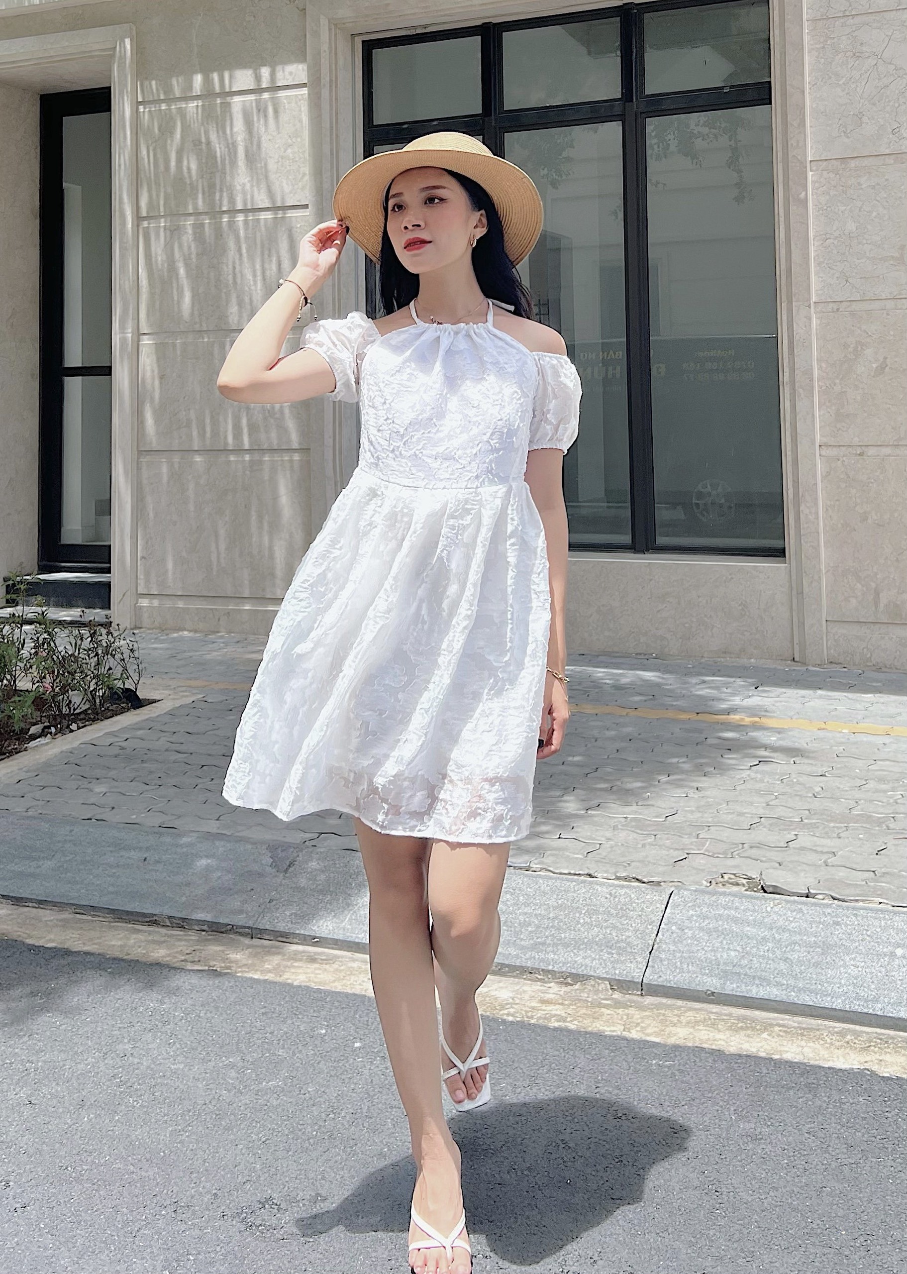 YU CHERRY | Đầm cổ yếm nữ thêu họa tiết đám mây, tay phồng, Momo Yem Dress YD159