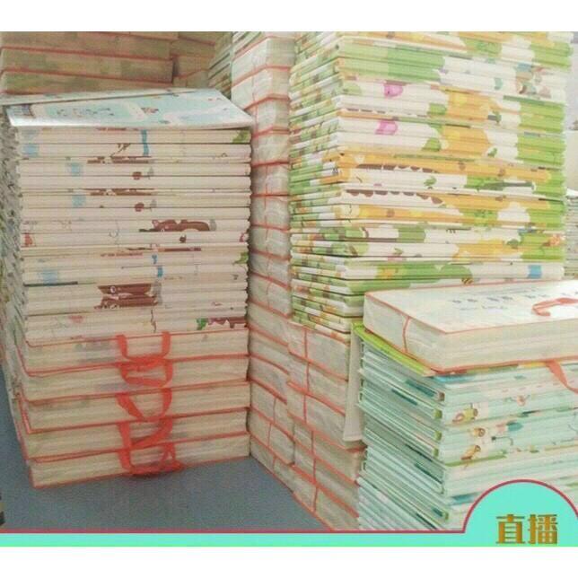 Thảm xốp XPE gấp gọn trải sàn chống va đập 1m8