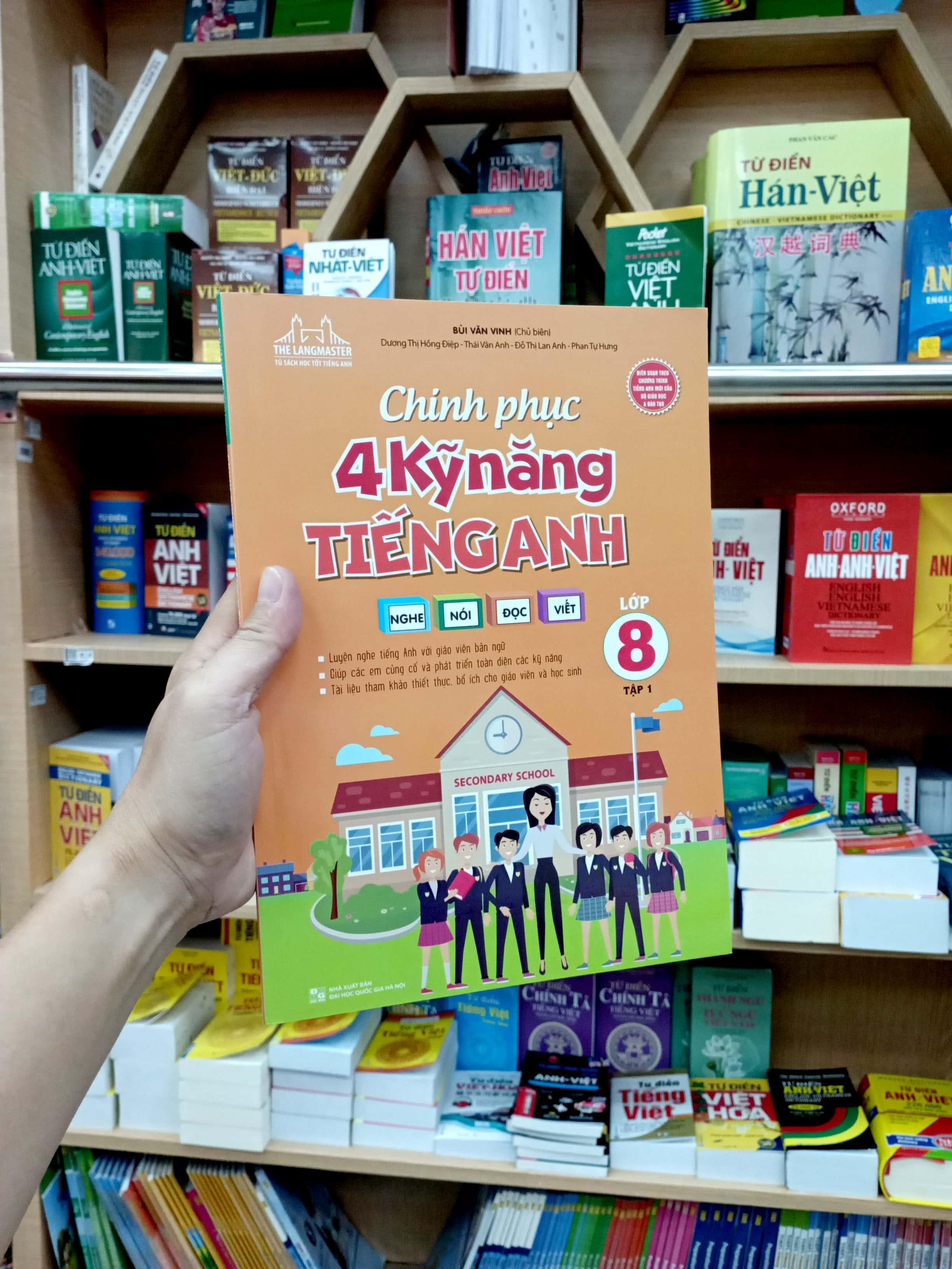 Chinh Phục 4 Kỹ Năng Tiếng Anh Nghe - Nói - Đọc - Viết Lớp 8 - Tập 1