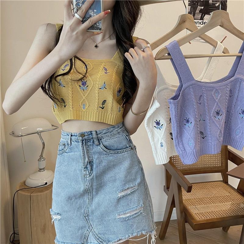 MS232 Áo 2 dây croptop thêu hoa lá