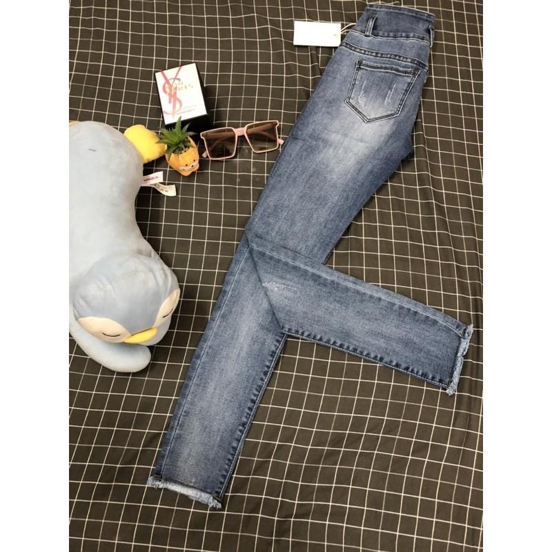 Quần jeans dài lưng cạp vừa 3 nút có rách và wash