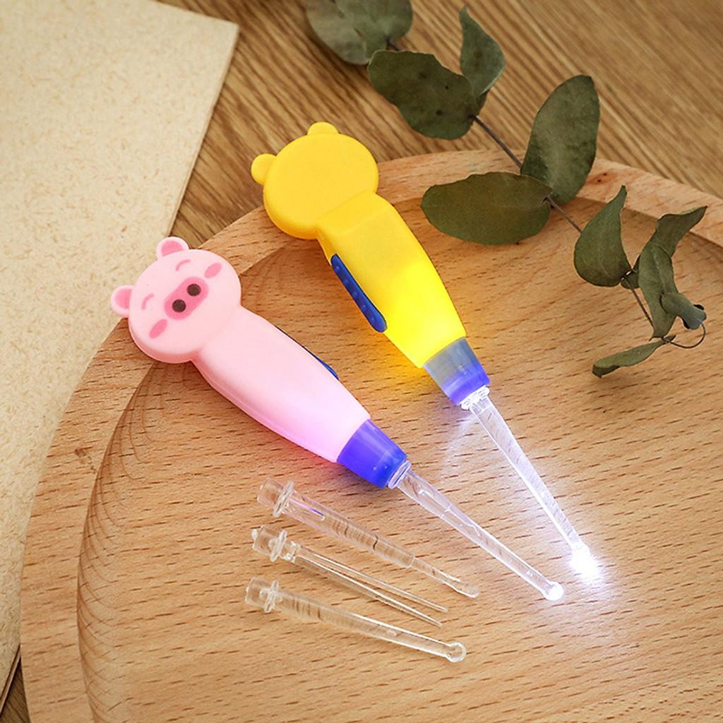 Lấy Ráy Tai Hình Thú Bằng Nhựa Có Đèn Led Cho Bé
