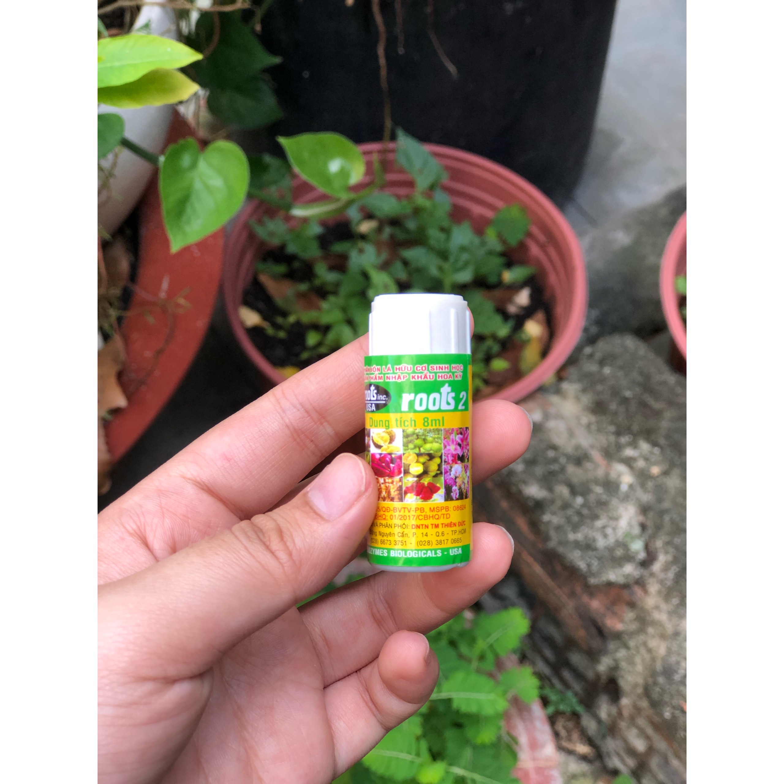 Phân bón lá cao cấp kích rễ Roots 2 nguyên liệu nhập USA - chai - 100ml