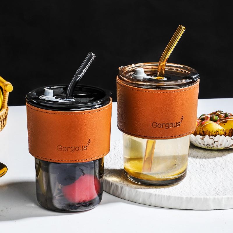 Sỉ 22k- Cốc thuỷ tinh vỏ da có nắp và ống hút, ly uống nước đẹp dung tích 450ml