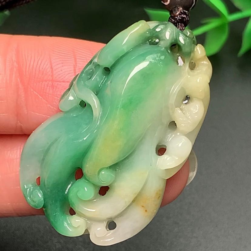 Mặt Phật thủ may mắn Ngọc phỉ thúy thiên nhiên Jadeite A