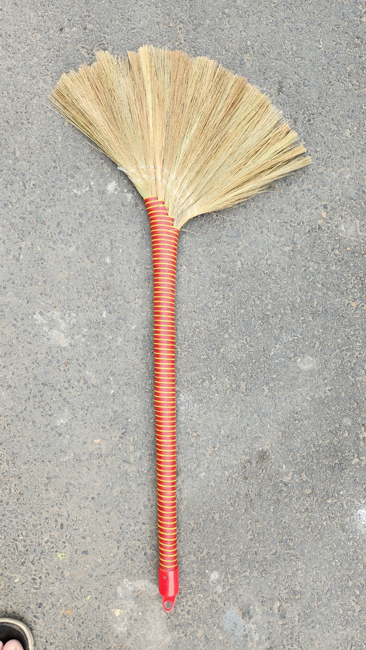 Chổi đót quét nhà cuốn dây cước