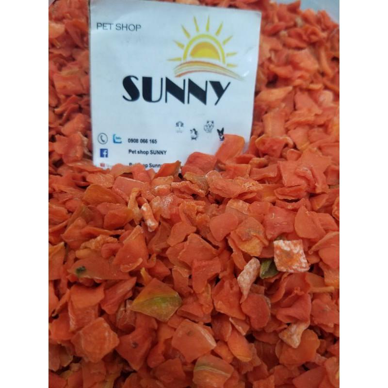 Cà rốt sấy cho hamster