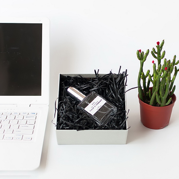 0,5kg giấy rơm, giấy sợi lót hộp quà, trang trí hộp quà tặng màu đen