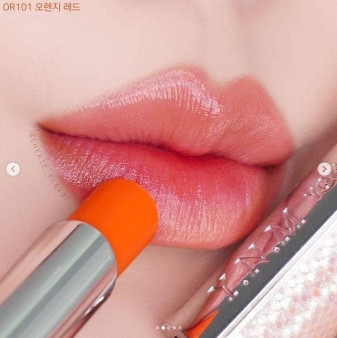 Son Dưỡng Mềm Môi Mờ Thâm Đổi Màu YNM Rainbow Honey Lip Balm