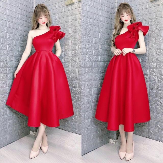 Đầm lệch vai bèo