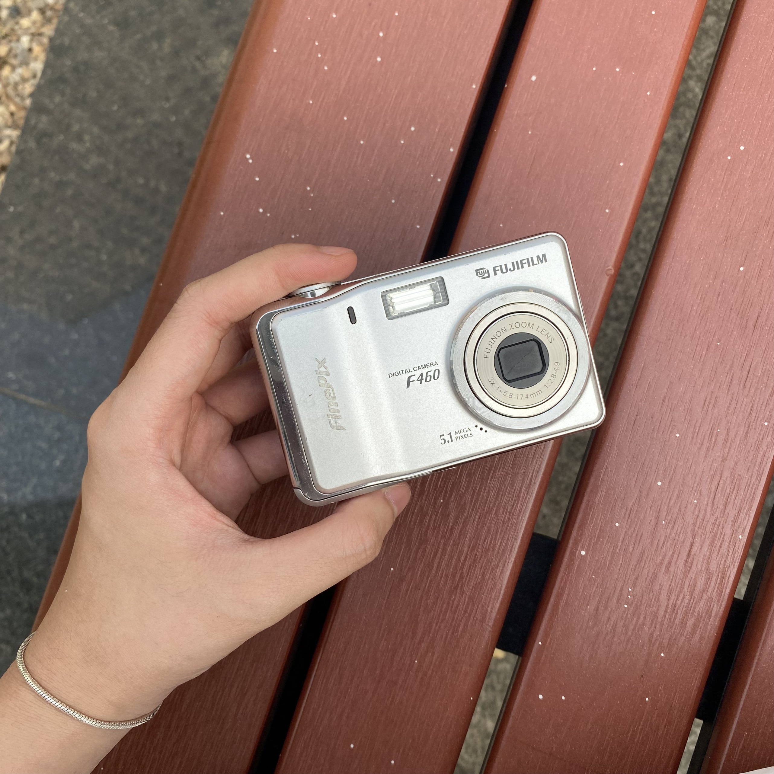 Series máy kỹ thuật số Finepix