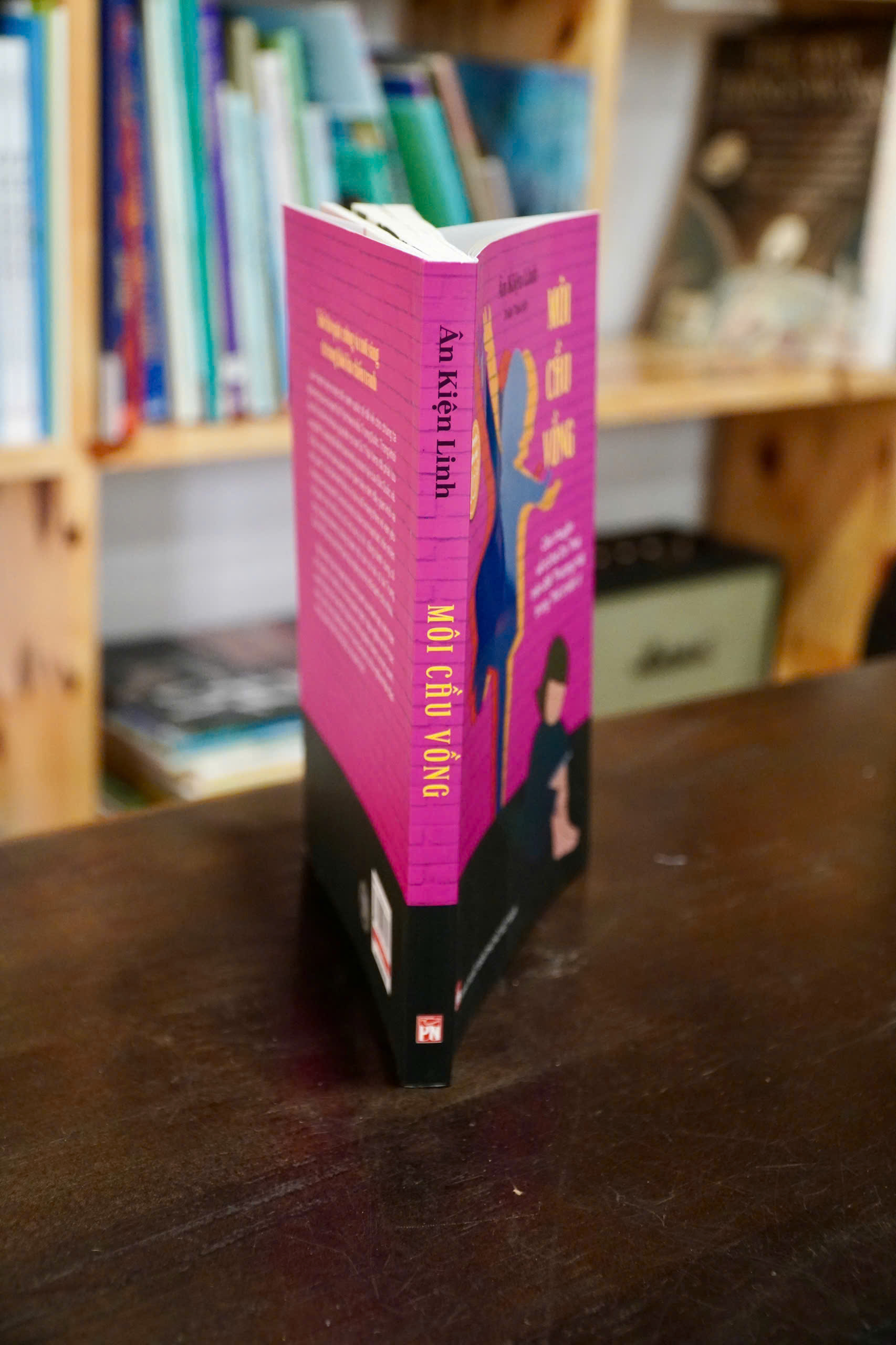 Sách Môi Cầu Vồng