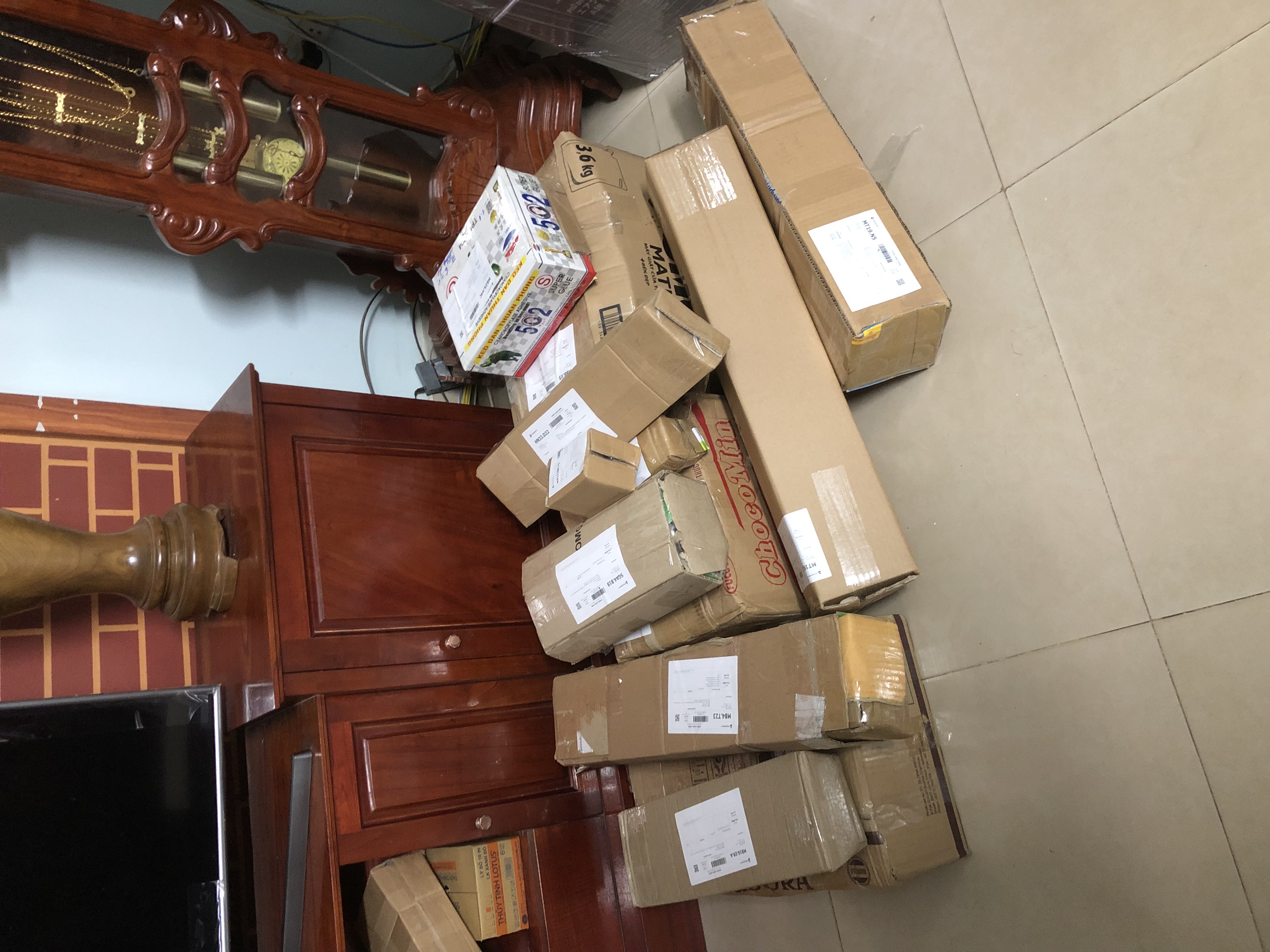 Đieu bát gỗ quả men rạn tặng kèm chổi quét