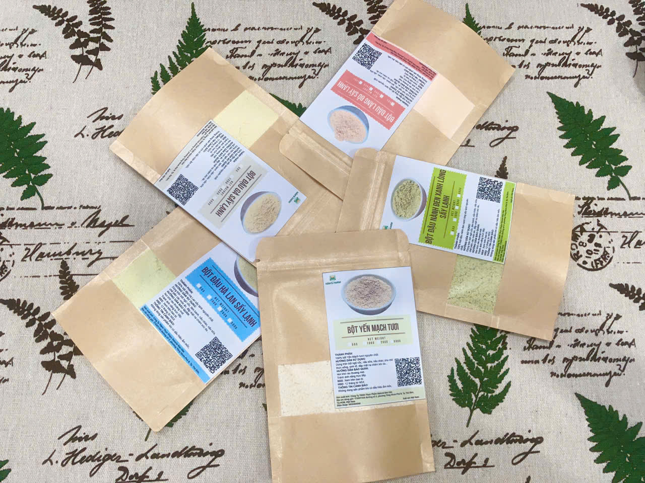 Combo 5 loại bột sấy lạnh: bột đậu gà, bột đậu lăng đỏ, bột đậu hà lan, bột đậu nành đen xanh lòng, bột yến mạch tươi nguyên chất, siêu mịn, không biến đổi gen (mỗi gói 100g)